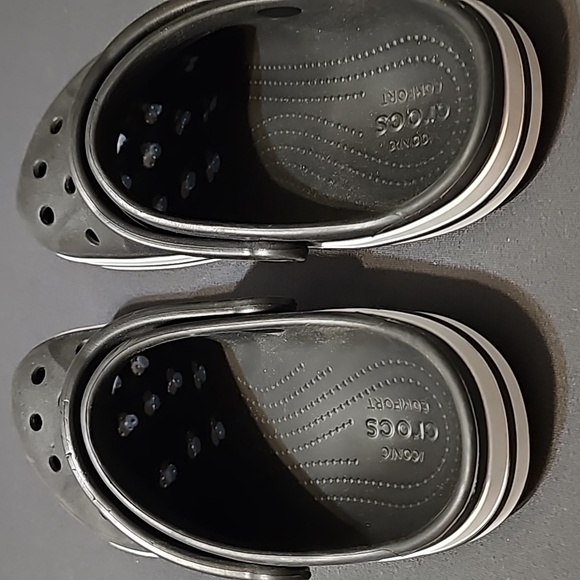 Euc crocs - Picture 5 of 5